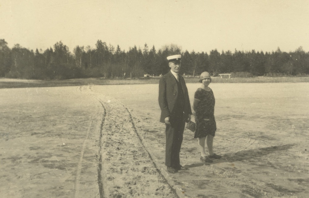 Peeter Grünfeldt unknown (Tallinna Meestelaulu Society on concert tour in Pärnu) 1929
