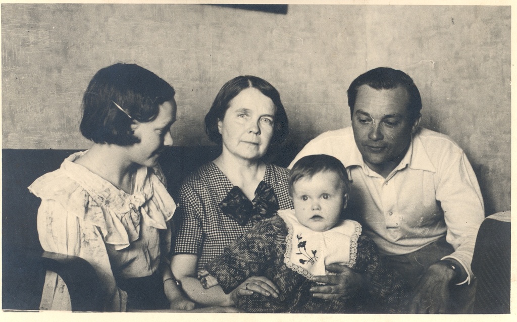 E. Enno's family after his death