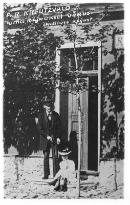 FR. R. Kreutzwald at the door of his house in Võru  duplicate photo