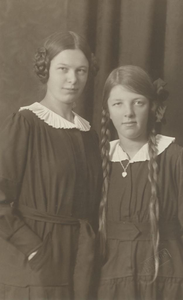 Hedda and Dagy Hacker - children