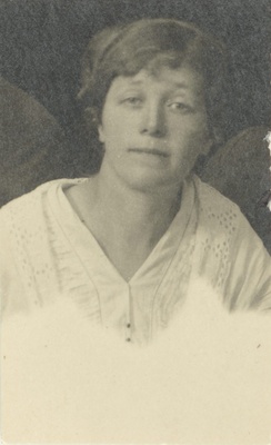 Marie Under 1917 (except from "Siuru" photo)  duplicate photo