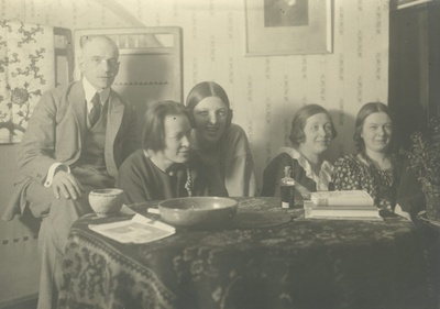 A. Adson and Marie Under with children  similar photo