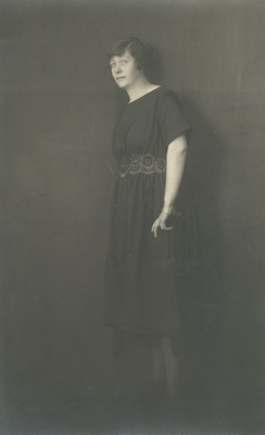 Marie Under 1922 in Tallinn  similar photo