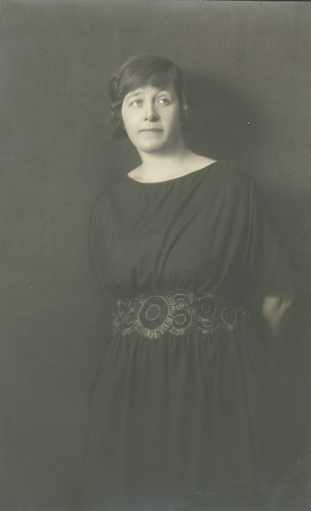 Marie Under 1922 in Tallinn