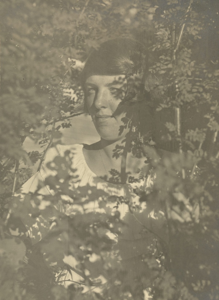 Hedda Hacker 1925 Summer Toilas