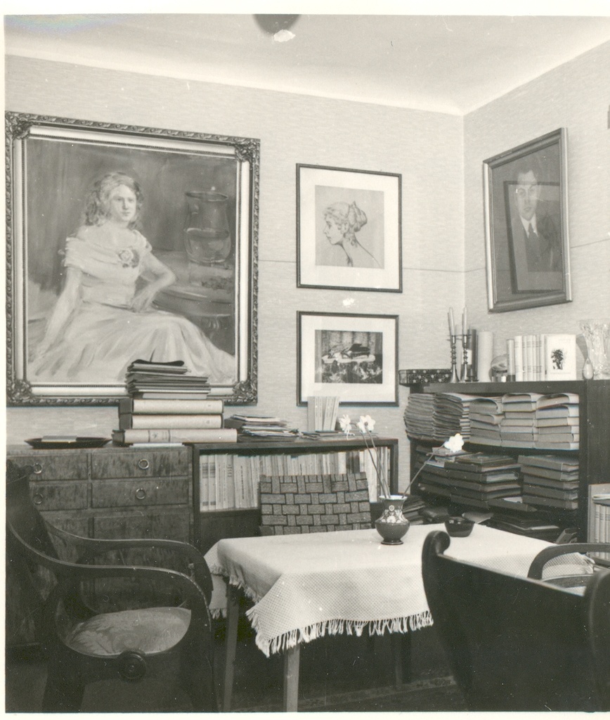 FR. Tuglase's home in Nõmmel I floor large room