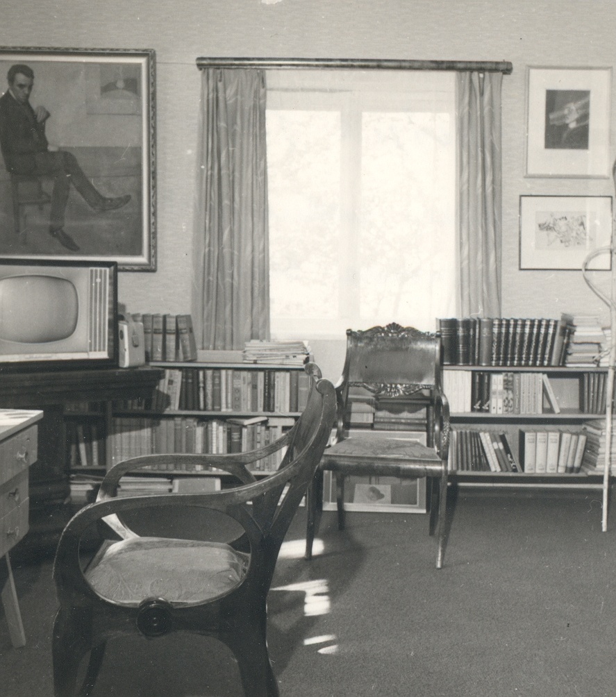 FR. Tuglase's home in Nõmmel I floor large room
