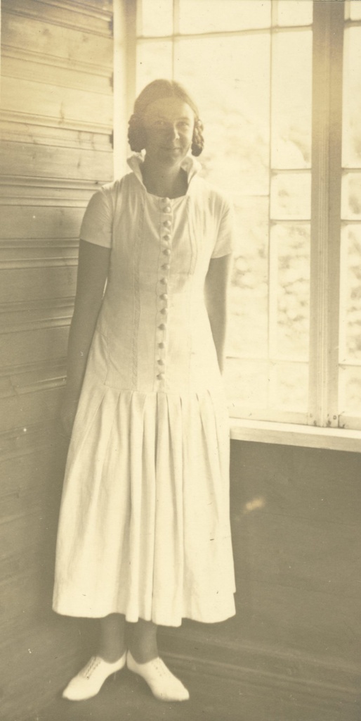 Dagmar (Dagy) Hacker 1925 Summer Toilas