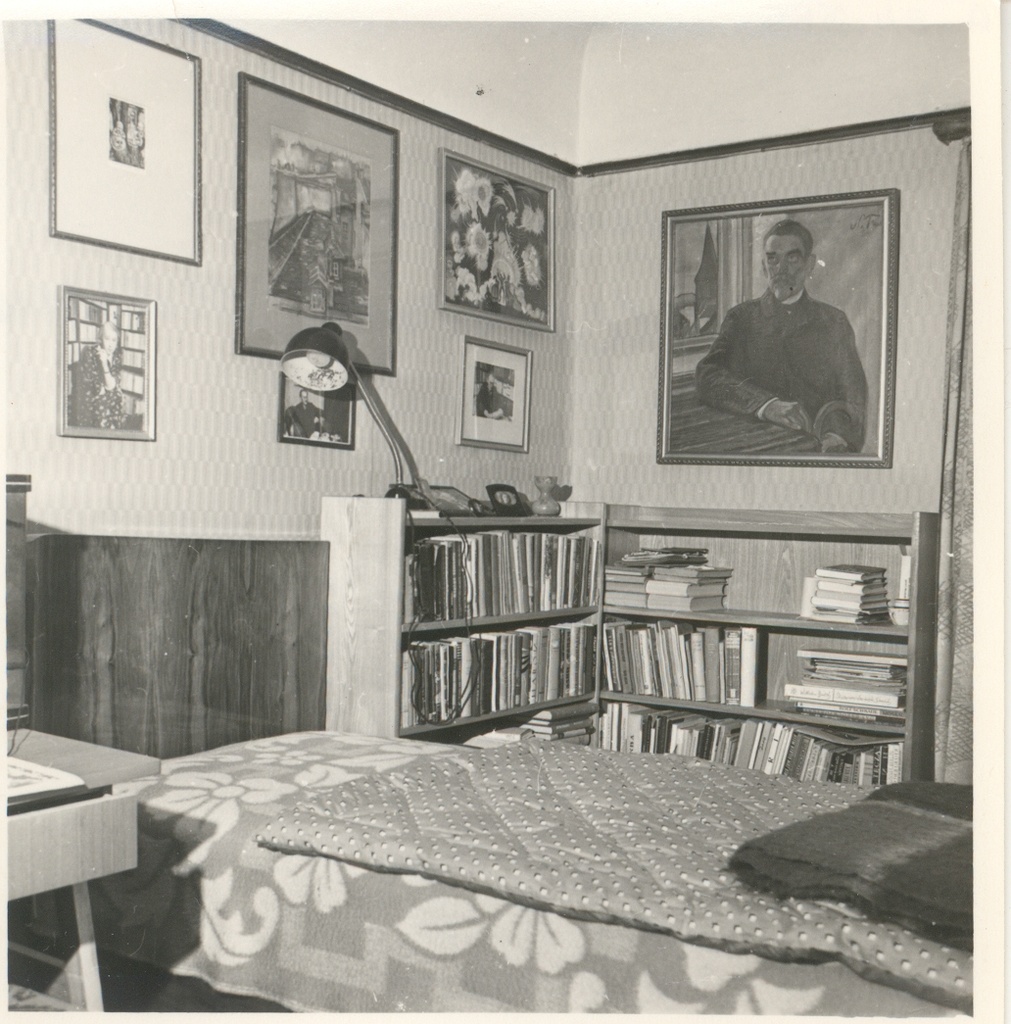 FR. Tuglase's home Nõmmel II floor bedroom