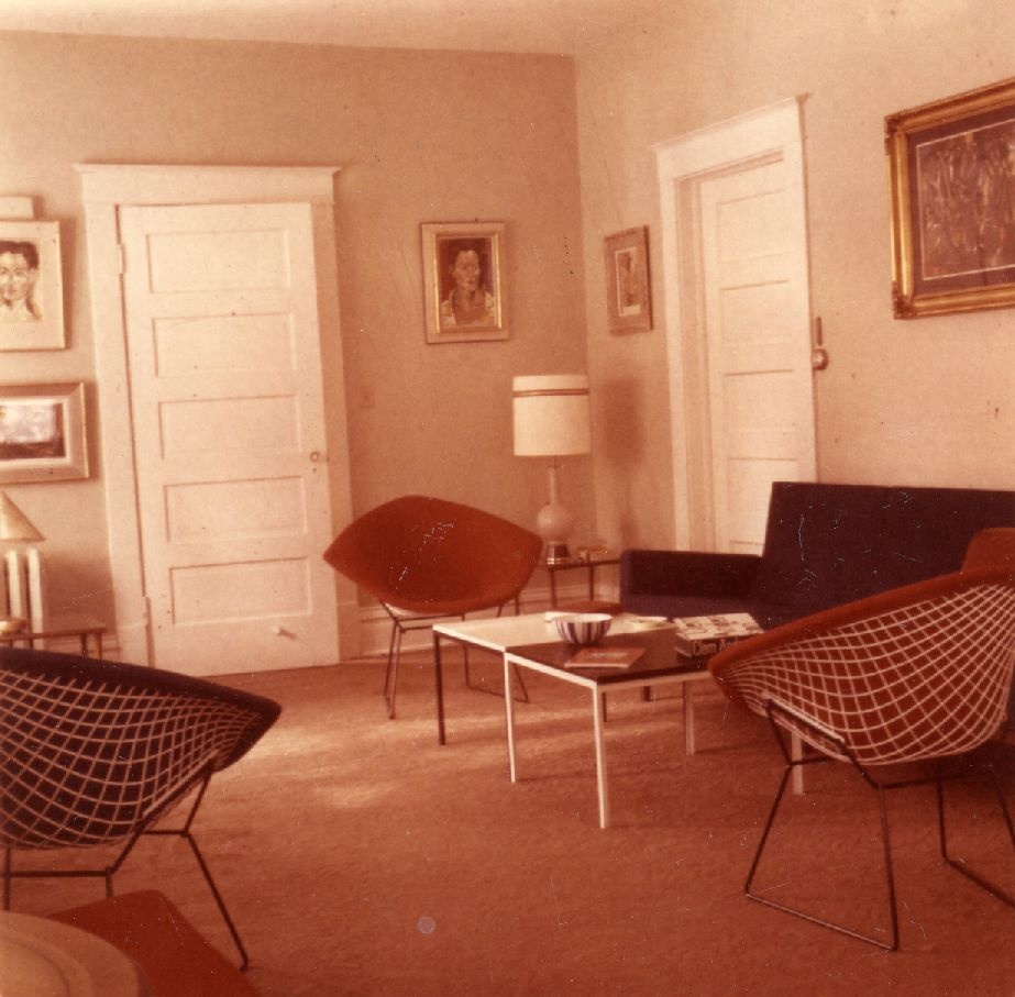 Aleksander Aspel living room in Iowa [1962]