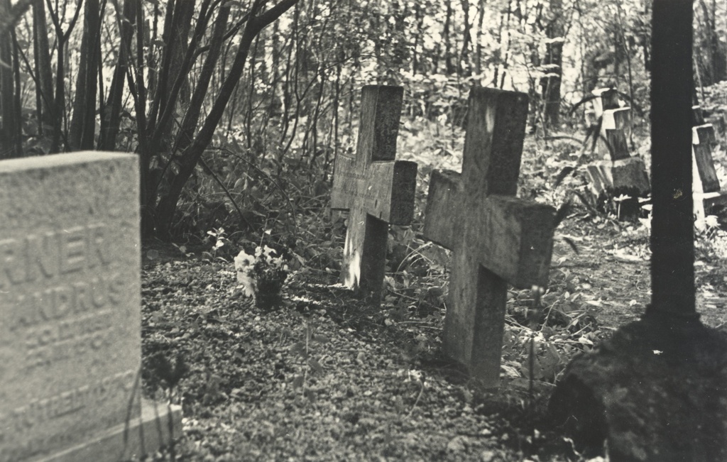 M. Under ancestors' cemeteries in Cassar
