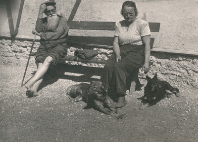 Ernst Peterson-Särgava and Juta Särgava at their house  similar photo