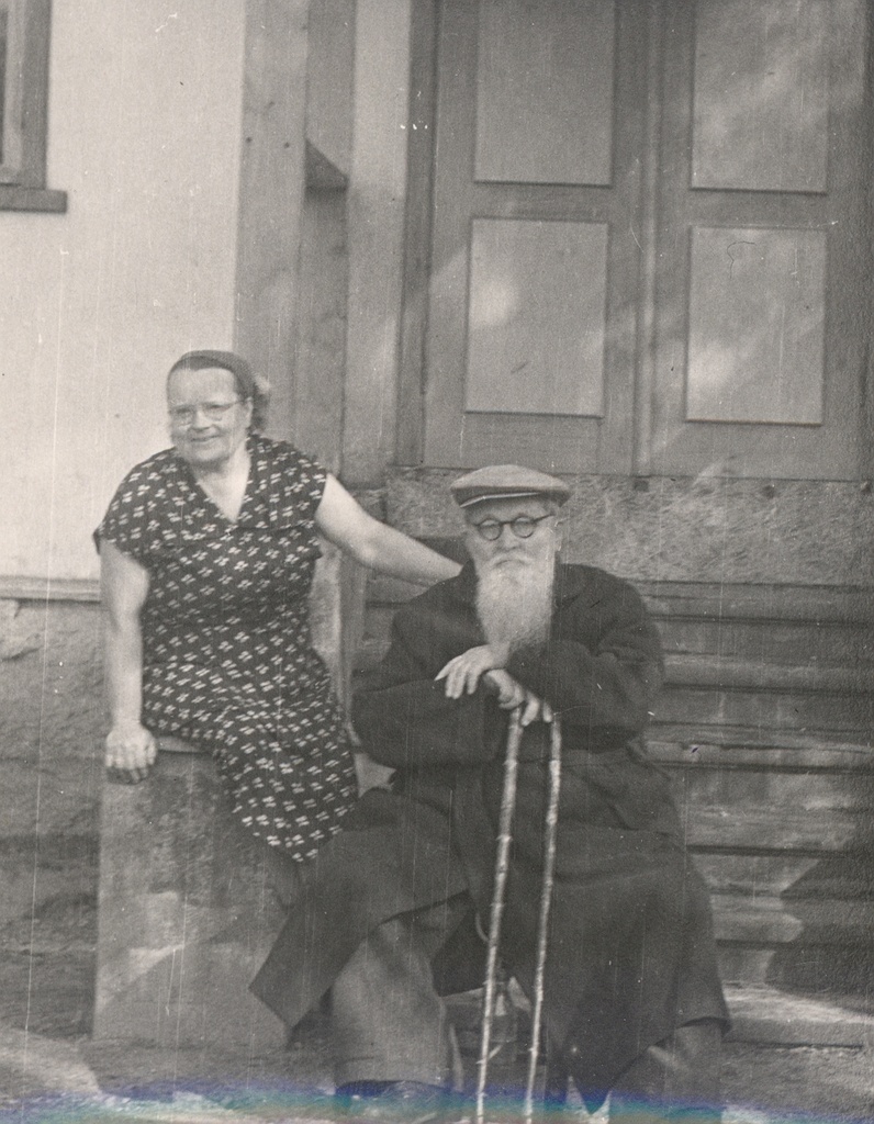 Ernst Peterson-Särgava and Juta Särgava 1957.