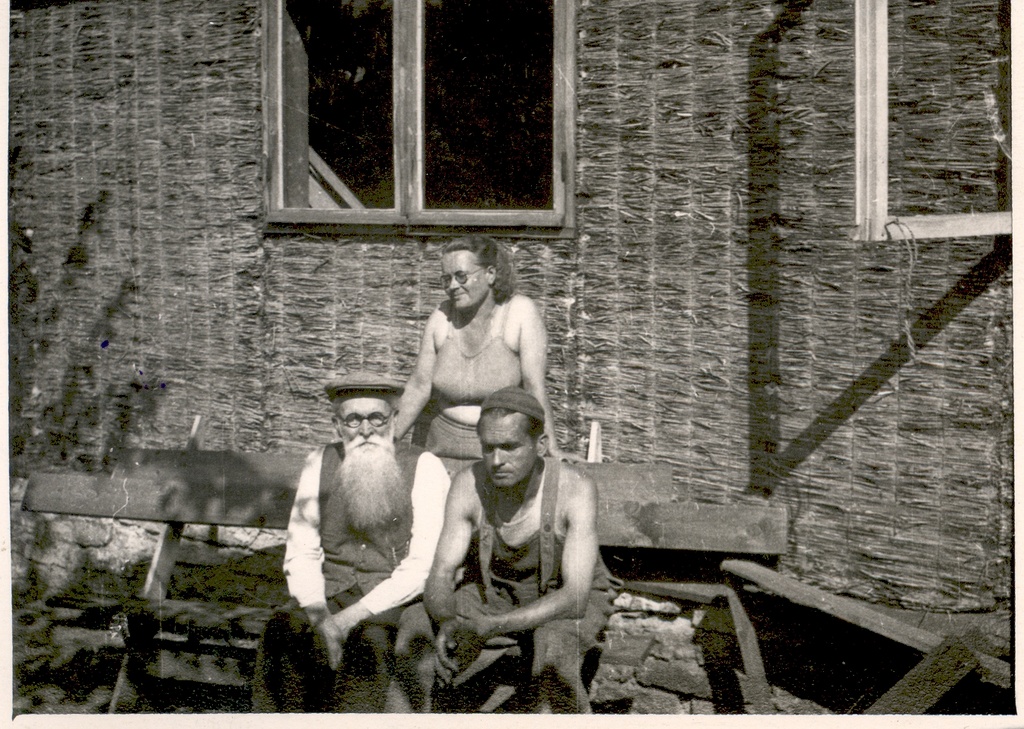 Ernst Peterson-Särgava, Juta Särgava and Paul Särgava in 1950.