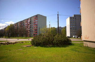 Väike- Õismäe, view of the building and the surroundings in the finishing stage rephoto