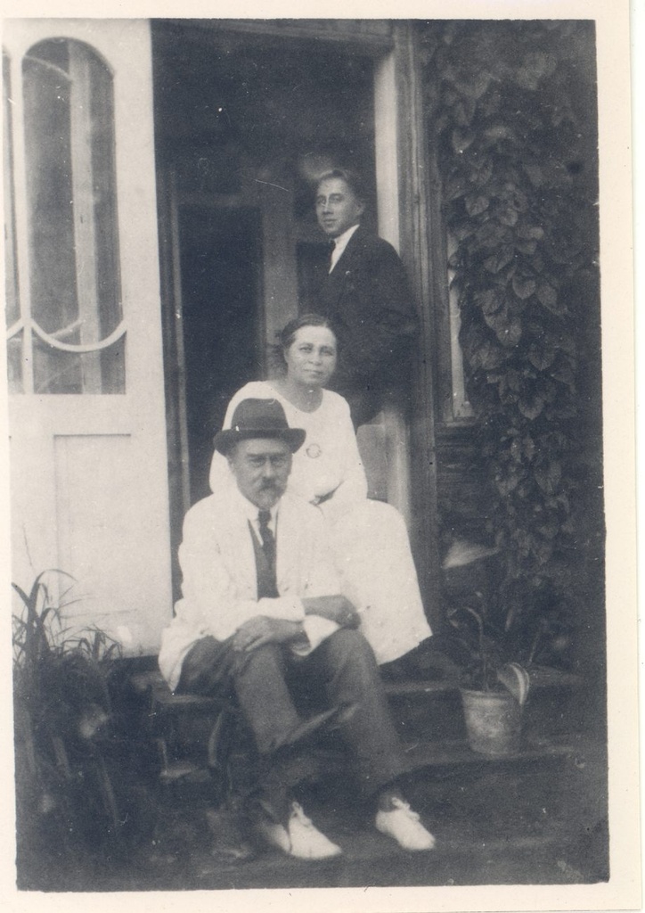 A. Kitzberg's wife and son