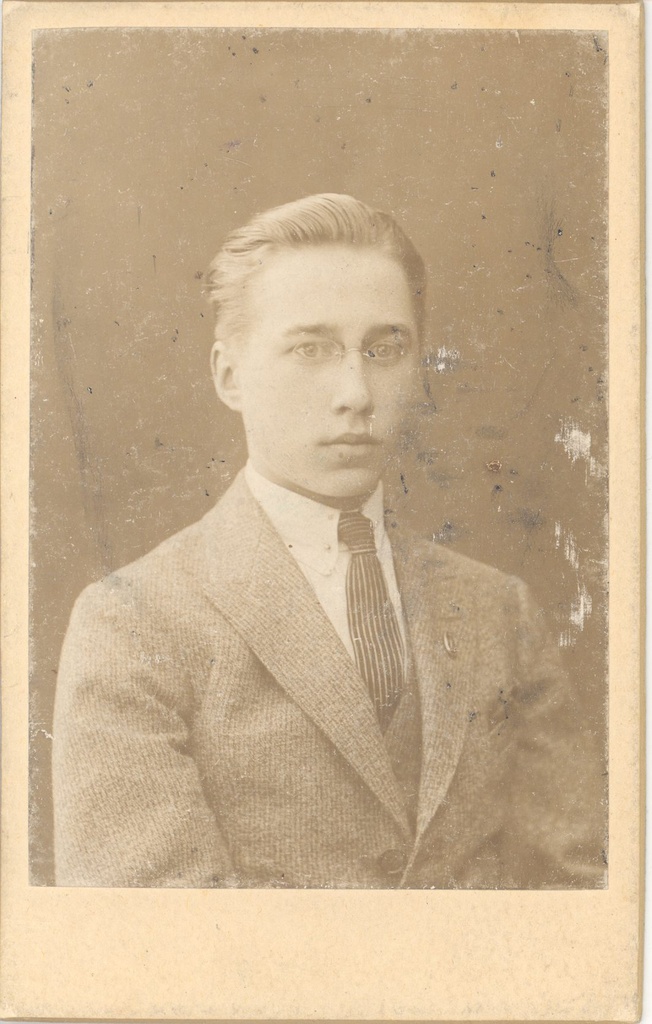 Jaan Kitzberg, son of August Kitzberg in 1923.