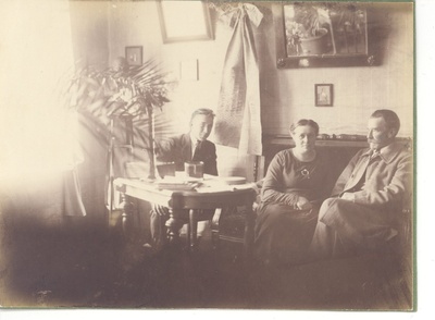 A. Kitzberg's family  duplicate photo