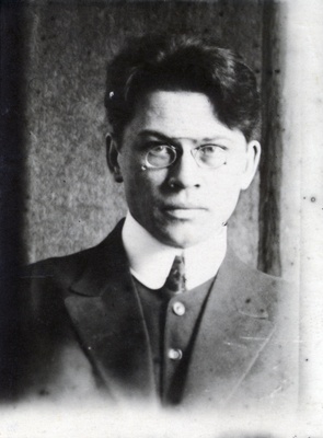 Friedebert Tuglas  duplicate photo