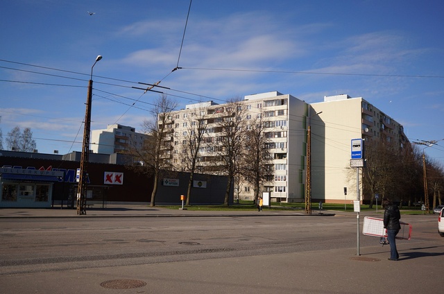 Kullerkupu bus stop in Tallinn on the way to Õismäe rephoto