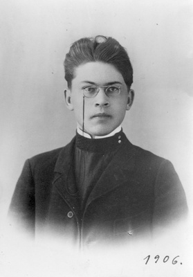 Friedebert Tuglas  duplicate photo