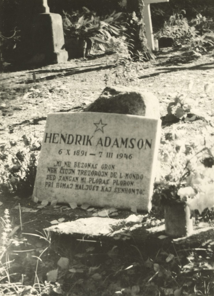 Henrik Adamson's Grave Helmes