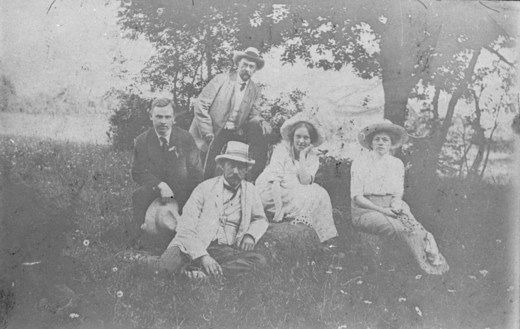 August Kitzberg etc.