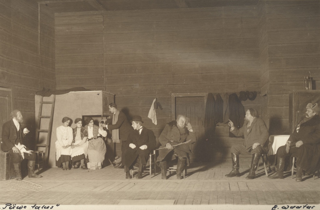 A. Kitzberg's "Püve Farm" in "Estonia" in 1926. II clothes