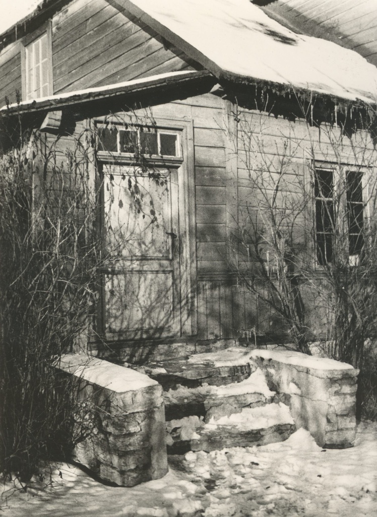 House in Tallinn Tui tn 6, where Marie Under's father was the head of school and on the top of which was a Underite apartment.