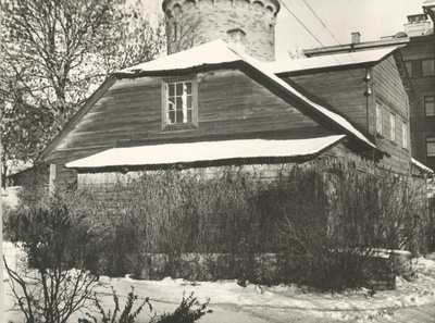 TUI tn. 6 In Tallinn, the family of Under, when Marie was 4 years old  duplicate photo