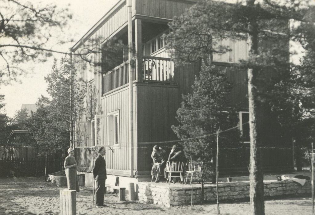 Marie Under and Artur Adson's residence in 1933-1944 in Tallinn, Vabaduse pst 12