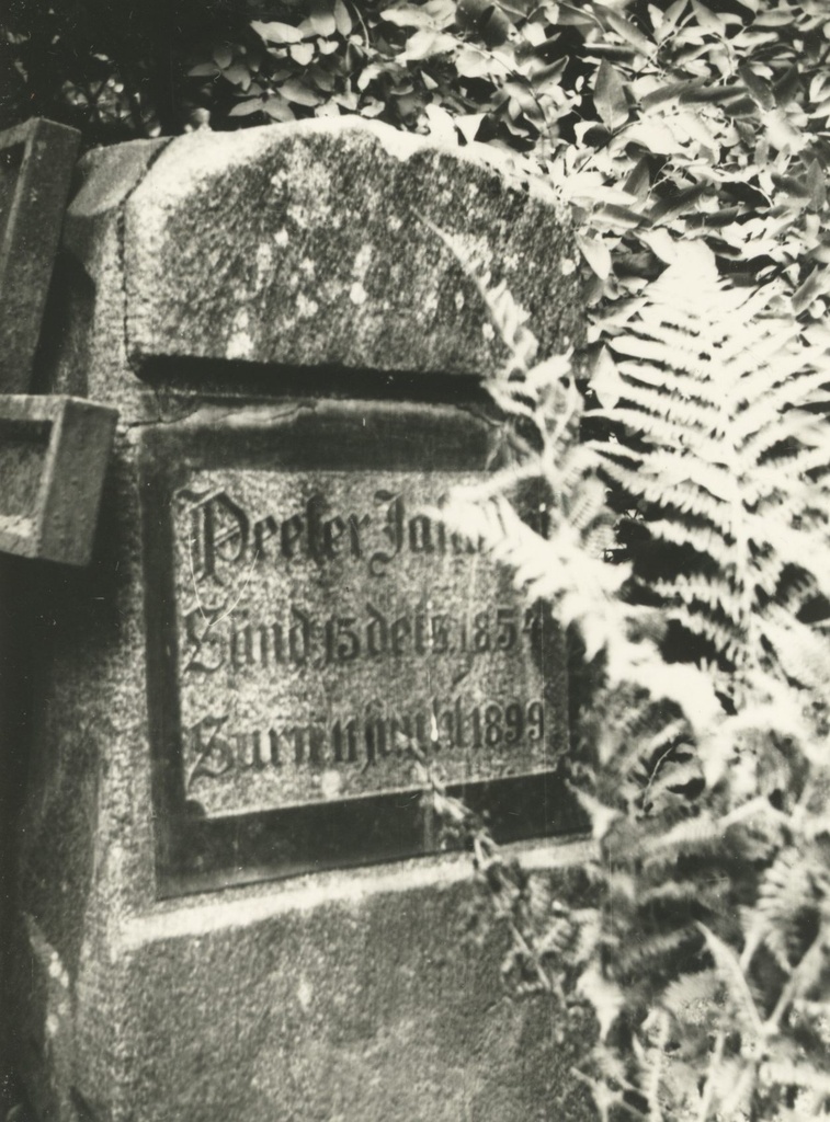 Peter Jakobson's graveyard