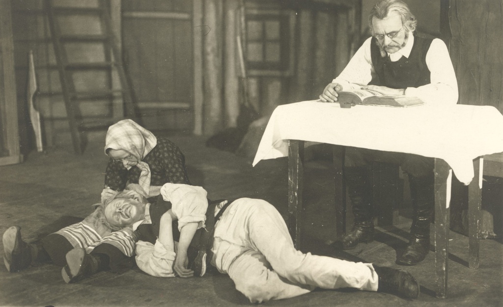 A. Kitzberg's "The Fucked Farm" in Viibur City Theatre 19th Dec. 1929