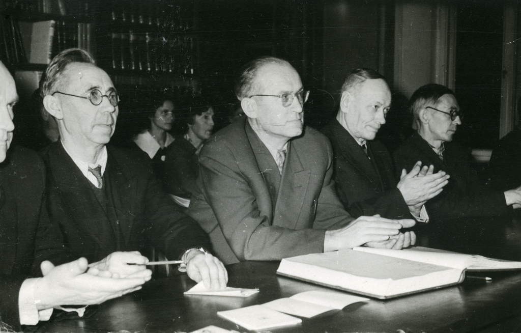 Kreutzwald Day at the Literature Museum 26-27.12.1960. VAS. : August Annist, August Sang, Nigol Andresen, Leo Anvelt