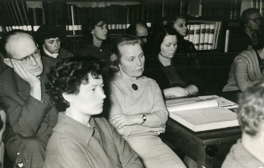Kreutzwald Day at the Literature Museum 26-27.12.1960. a. View to the audience. At the forefront of August Sang, Ellen Liiv, Selma Latt