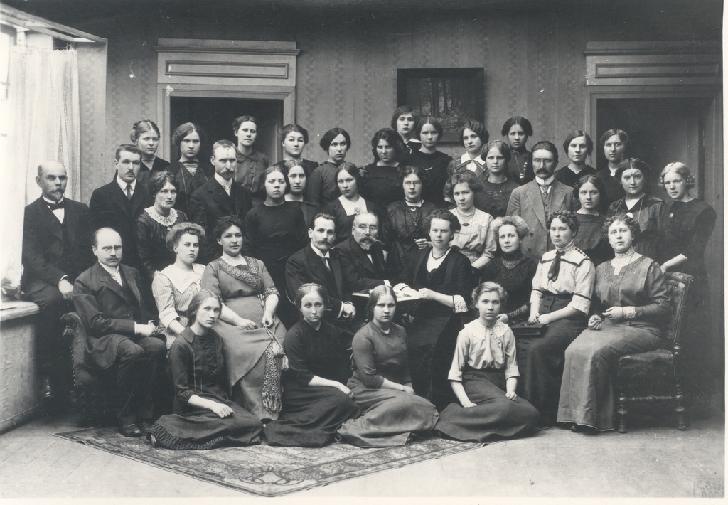 Estonian Youth Society for Growth The first flight of the Gymnasium of Titarists from 1914 to 1915.