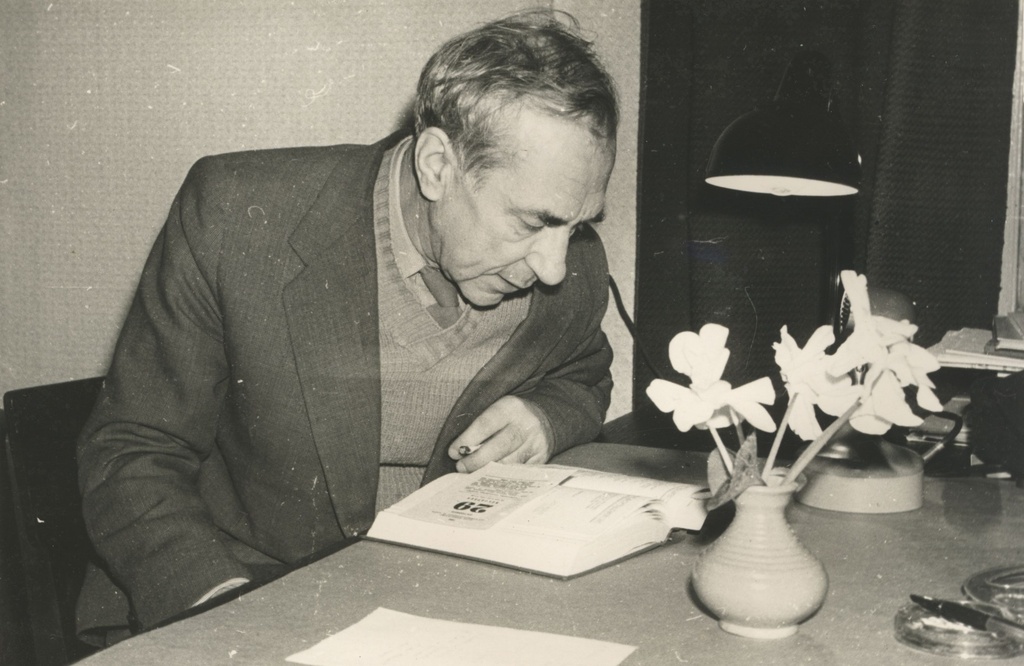 Mart Raud 27 November 1959 at the sound recording in Tallinn