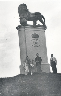 E. Tuglas, e. Eesorg, f. Tuglas, p. Kurvits Narvas, July 1937  duplicate photo