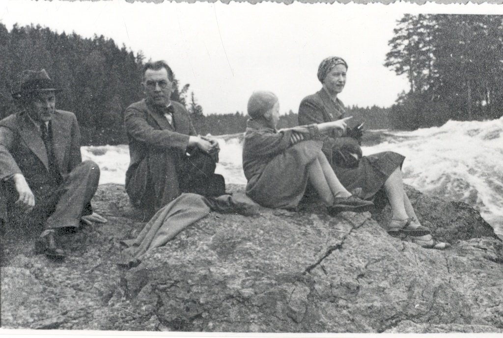 P. Kurvits, f. Tuglas, e. Eesorg, e. Tuglas. Vallinkoski, July 1938
