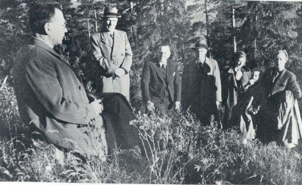 F. Tuglas, R. Kleis, Treumann, p. Kurvits, s. Oinas-Kurvits, e. Eesorg, e. Tuglas Kangasalal, July 1938