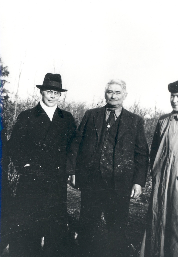 V. Treumann, f. Tuglas, R. Peerna, e. Tuglas. Round around Lake Võrts, Cleaner. 29. IV 1939