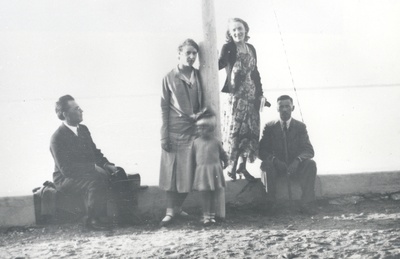 Haapsalu in 1932. F. Tuglas, e. Tuglas, ?, K. Ast-Rumor  duplicate photo