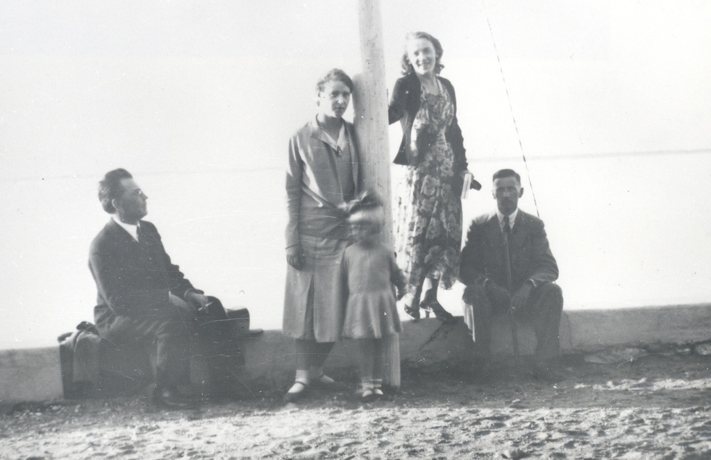 Haapsalu in 1932. F. Tuglas, e. Tuglas, ?, K. Ast-Rumor