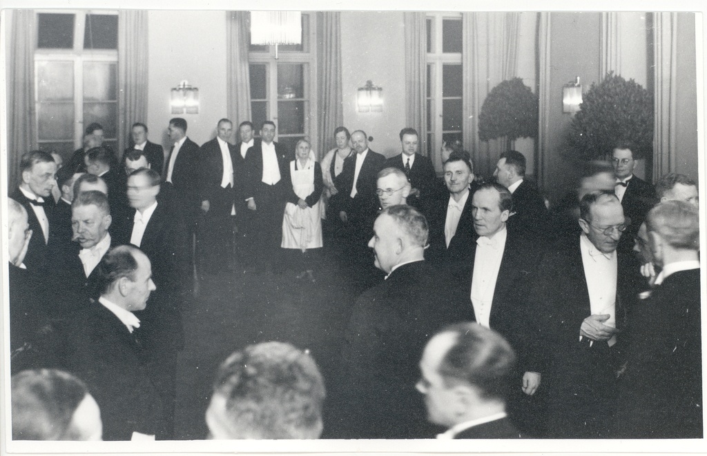 Taught at the 100th anniversary banket of the Estonian Society in "Sinimandrias" January 1938