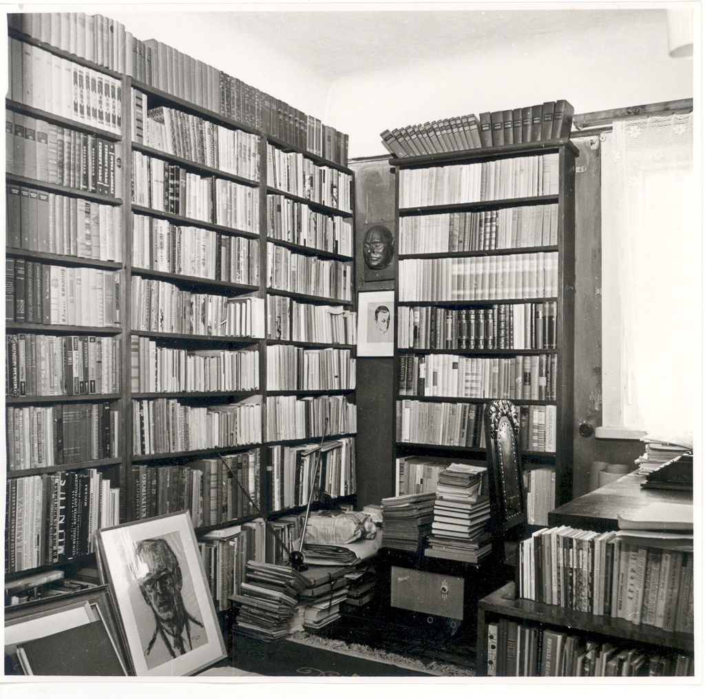 Friedebert Tuglase House Museum in Tallinn, Väikese Illimari 12. On the second floor of the library