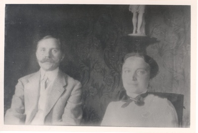 Vilde, with Eduard's wife in the summer of 1913 in Copenhagen  duplicate photo