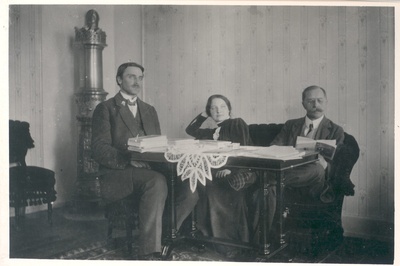 Vilde, Eduard, L. Jürmann and a. Arak (agronomy) in Copenhagen in 1914  duplicate photo