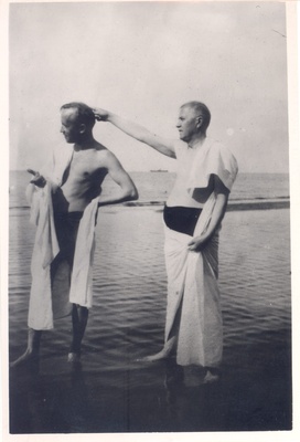 Vilde, Eduard and Karl Luts Narva-Jõesuusu in 1925.  duplicate photo