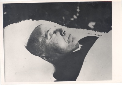 Vilde, Eduard, kirstu, 1933.  duplicate photo