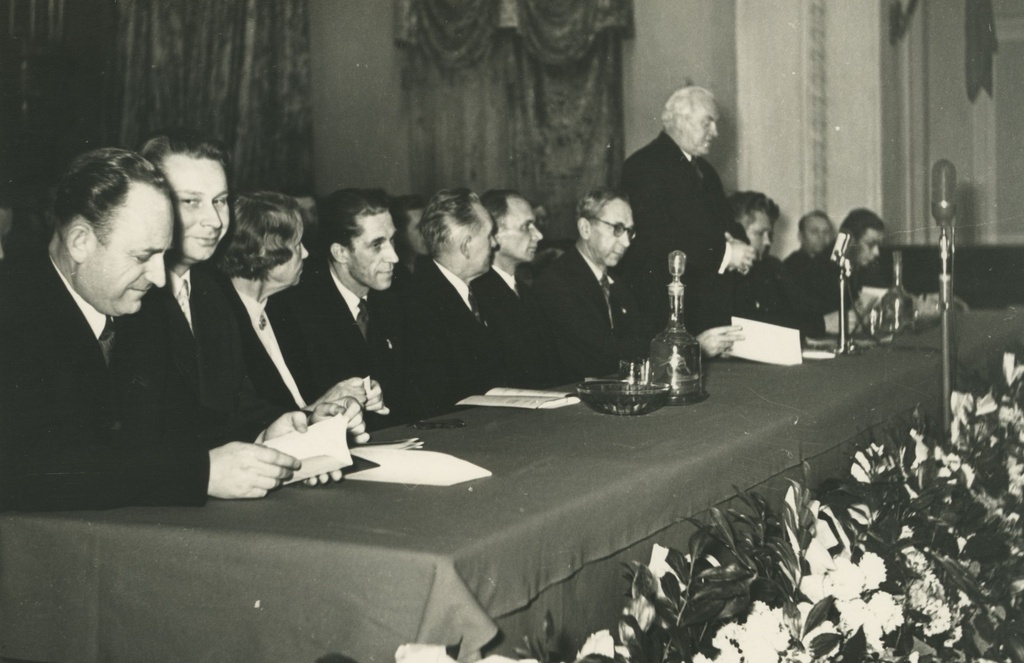 Estonian Soviet Art and Literature Decades in Moscow 1956 View to the Presidium